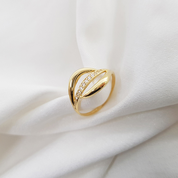 Anel Vazado em Ouro 18k e Zircônias
