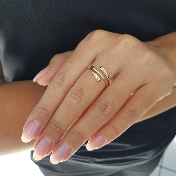 Anel Bold em Ouro 10k e Diamante