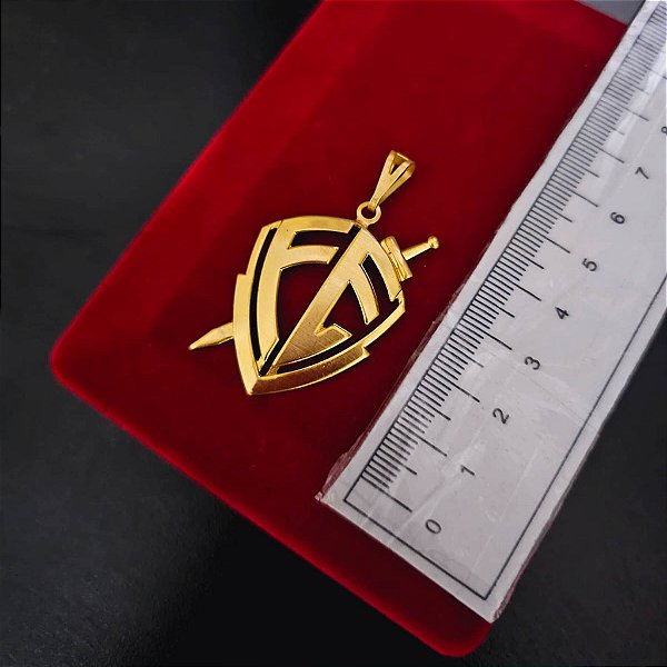 Pingente Escudo Fé Vazado - Banhado a Ouro 18k