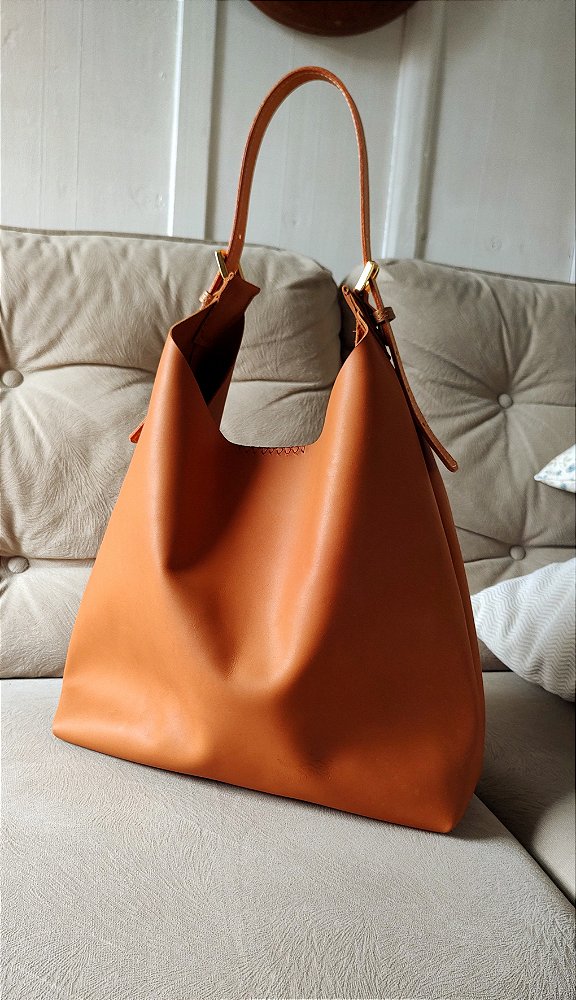 Bolsa Hobo Em Couro Camel