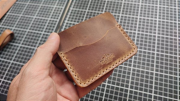 Carteira Slim Em Couro Parafinado