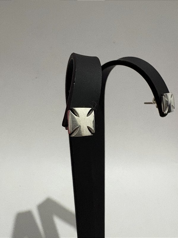 Brincos Cruz de Malta