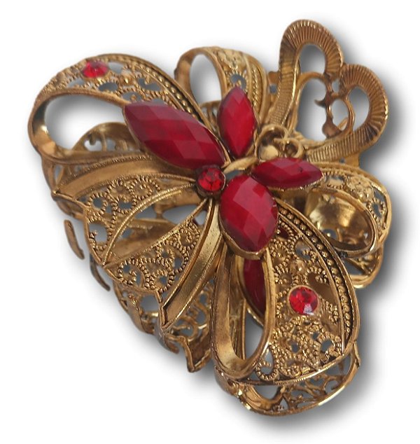 PRESILHA PIRANHA BORBOLETA: Elegância em Ouro Vermelho com Detalhes de Resina Rosa