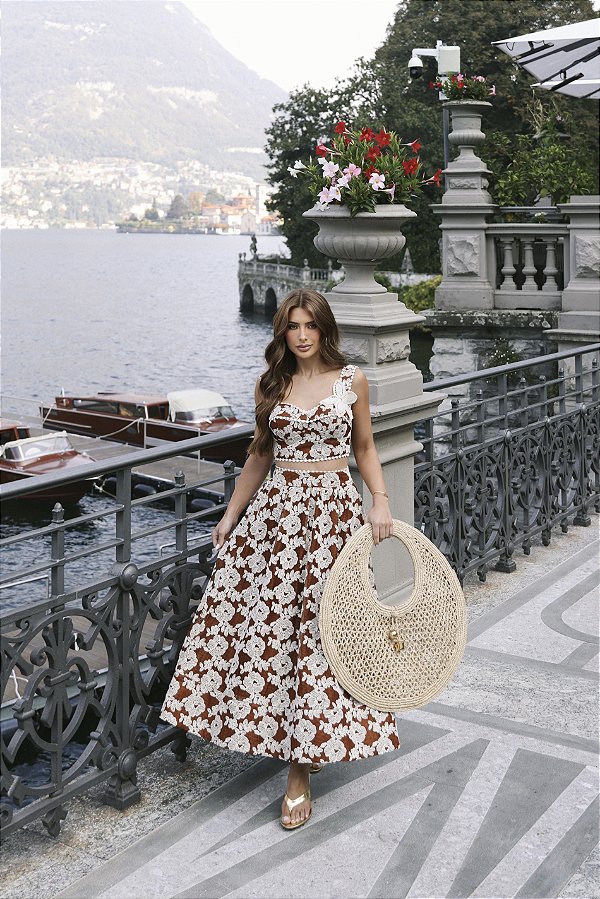 Conjunto Top e Saia Midi Marrom com Bordado