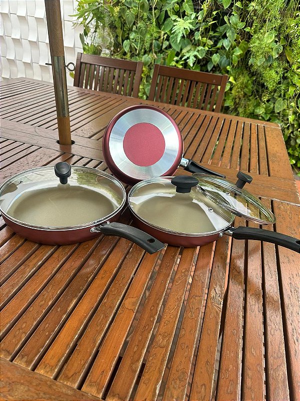 Conjunto Frigideira Antiaderente 3 Peças Com Tampa De Vidro. (Cereja e Bege)