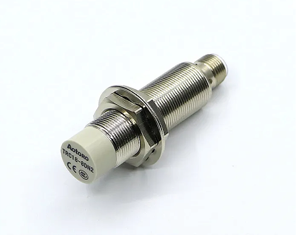SENSOR INDUT. M18 TRC18-8DP3 NA+NF PNP 10-30Vdc SAIDA CON. M12 4P - Sn 8mm - AOTORO