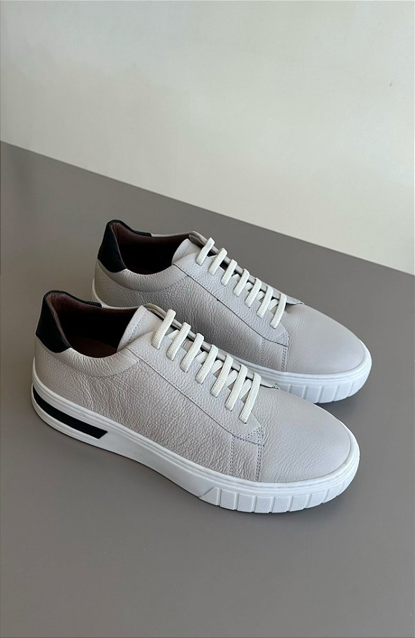 Sneaker Couro Floater Off White