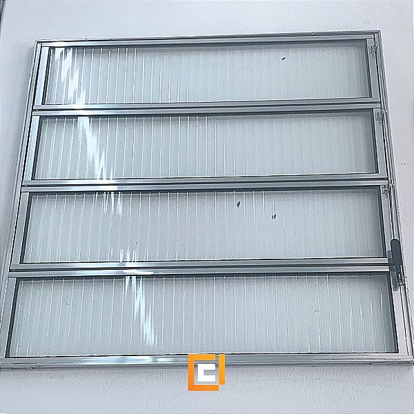 BLACK - JANELA BASCULANTE 1 SEÇÃO VIDRO MINI BOREAL ALUMÍNIO BRILHANTE - LINHA RESISTENCE