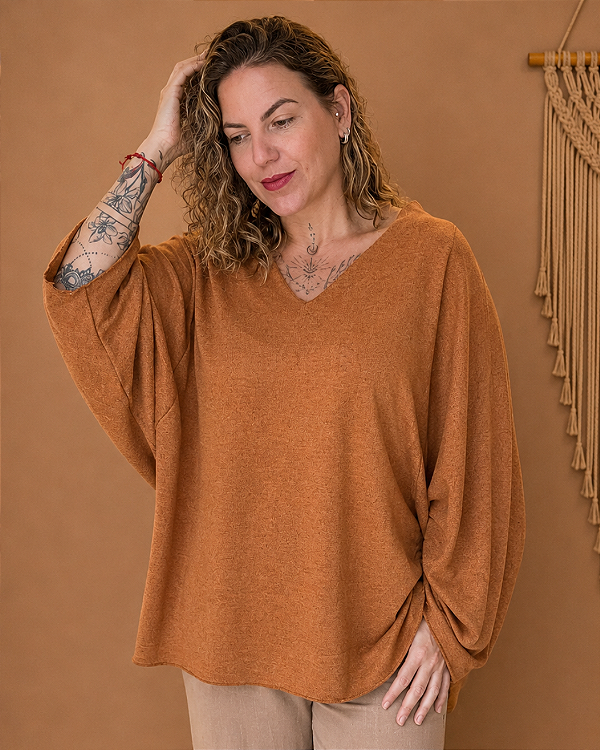 Blusa Ampla com Decote V