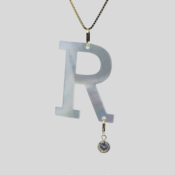 Pingente Ouro 18K Letra "R" Madrepérola