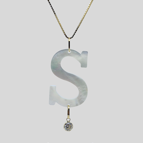 Pingente Ouro 18K Letra "S" Madrepérola