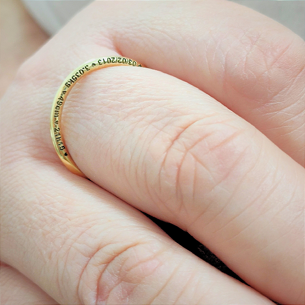 Anel Slim Ouro 18k com Gravação Lateral - Personalizado