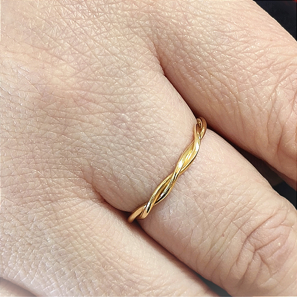Anel Trançado em Ouro 18k