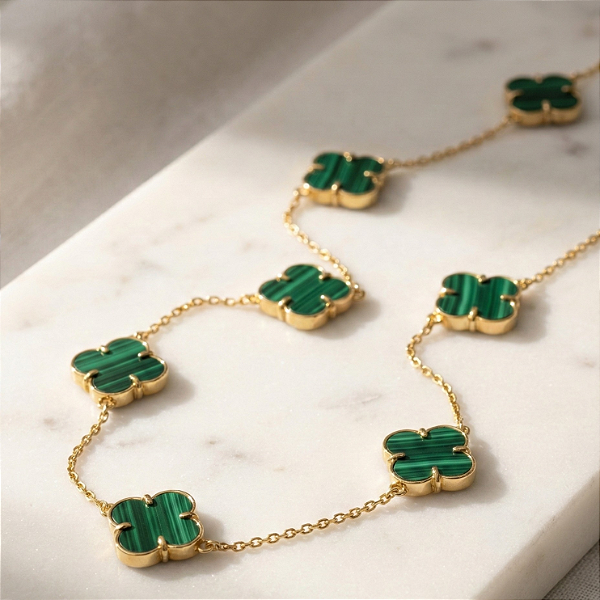 Colar Ouro 18k com 9 Trevos Malaquita