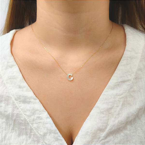 Colar Ouro 18k Letra "C" Madrepérola na Corrente Zeta