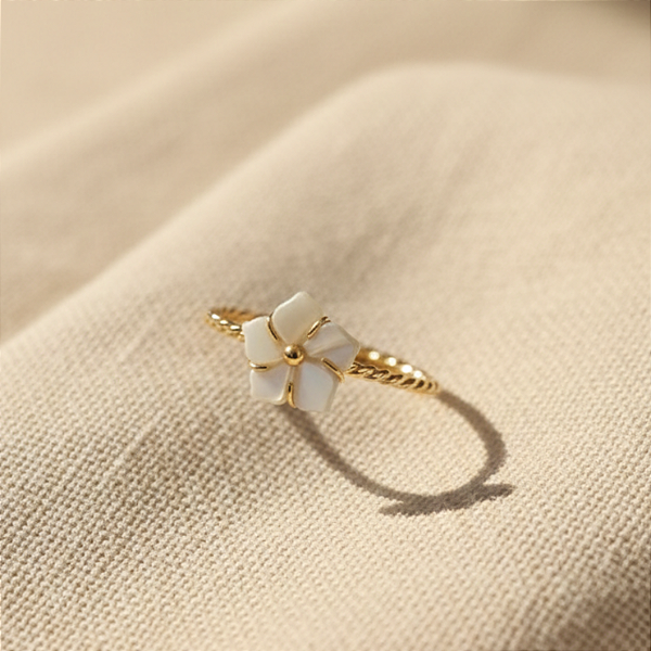 Anel Flor de Madrepérola em Ouro 18k