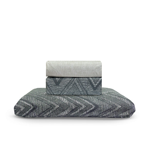 Jogo de Cama Lençol Solteiro Microtec 03 Peças Percal 200 Fios Estampado Zig Zag Geométricas Cinza Chumbo Toque Macio