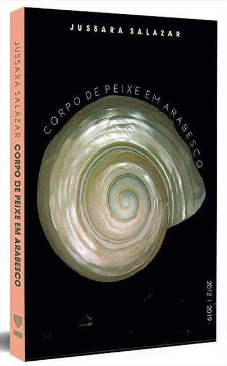 Livro Corpo de peixe em arabesco