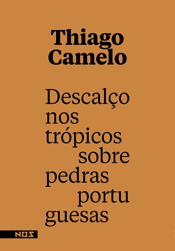 Livro Descalço nos trópicos sobre pedras portuguesas