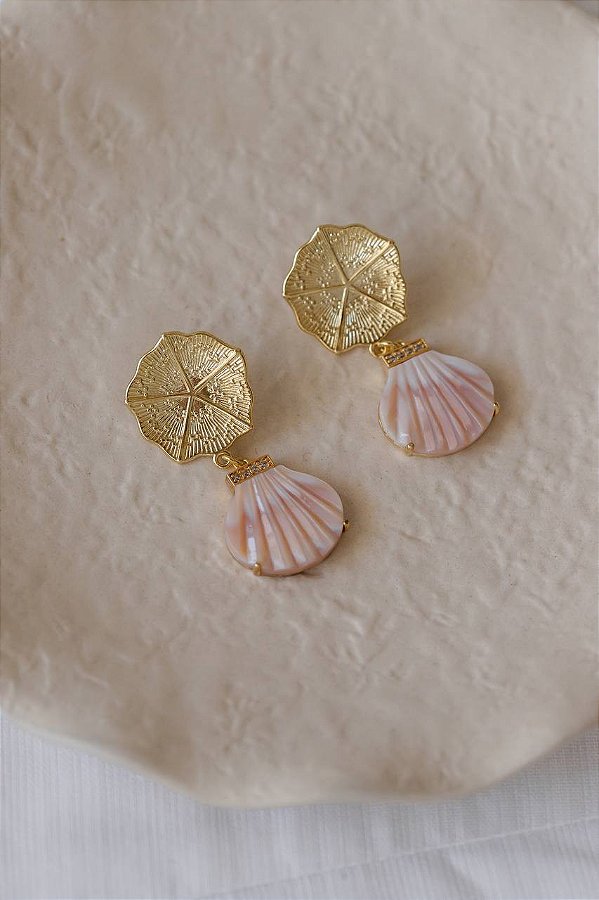 Brinco Concha Madrepérola Rainha