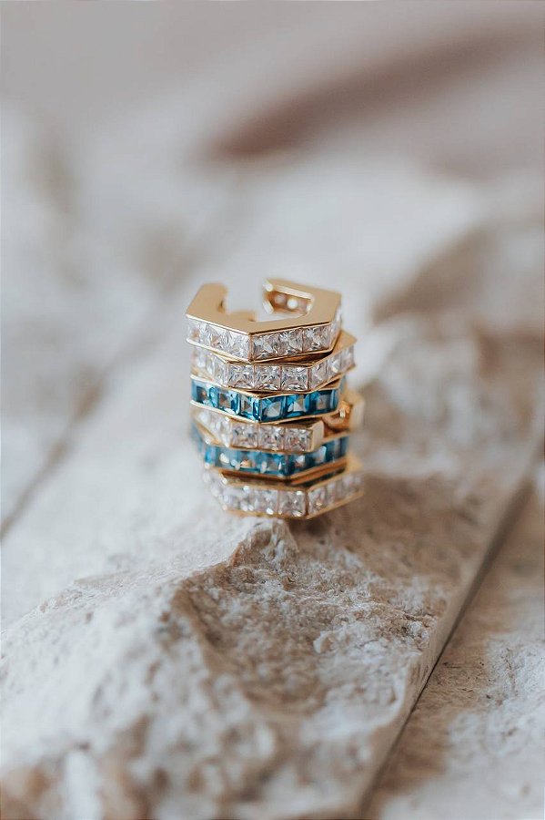 Piercing Geométrico Azul