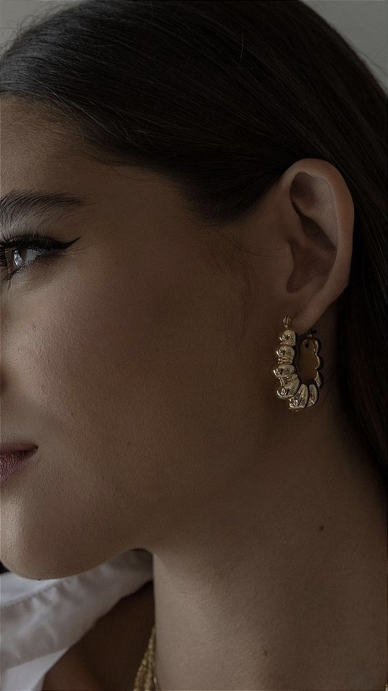 Brinco Argola Croissant Eletroformação