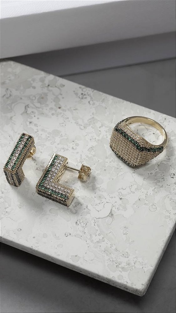 Brinco Argola em L Cravejado