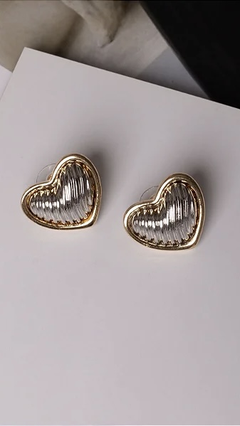 Brinco Coração com Mix de Banhos