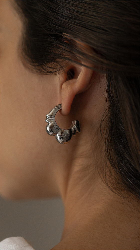 Brinco Argola Desenhada