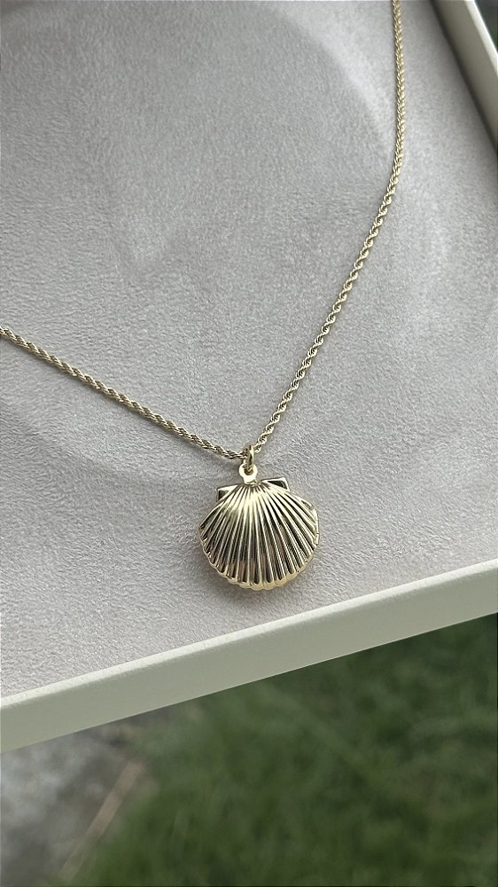 Colar Relicário de Concha ( SEM FOTO )