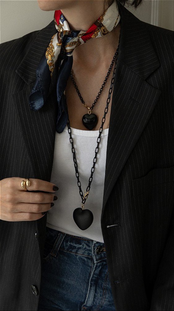 Colar Coração Resina Black