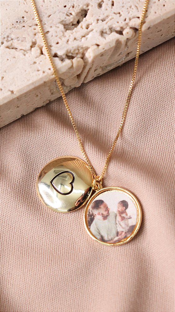 Colar Relicário Vintage Coração ( SEM FOTO )