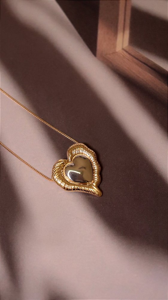 Colar Coração Mix de Banhos com Borda Trabalhada