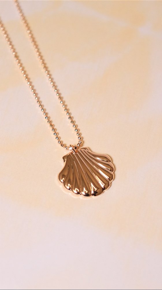 Colar Concha na Corrente de Esferas Diamantadas