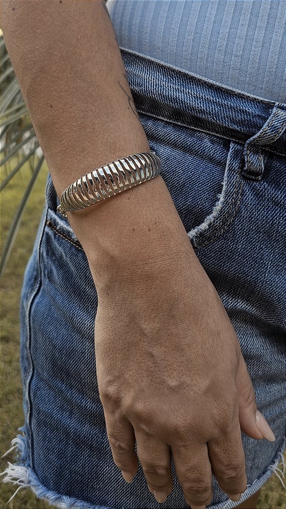 Pulseira Meio Aro Croissant Vazado