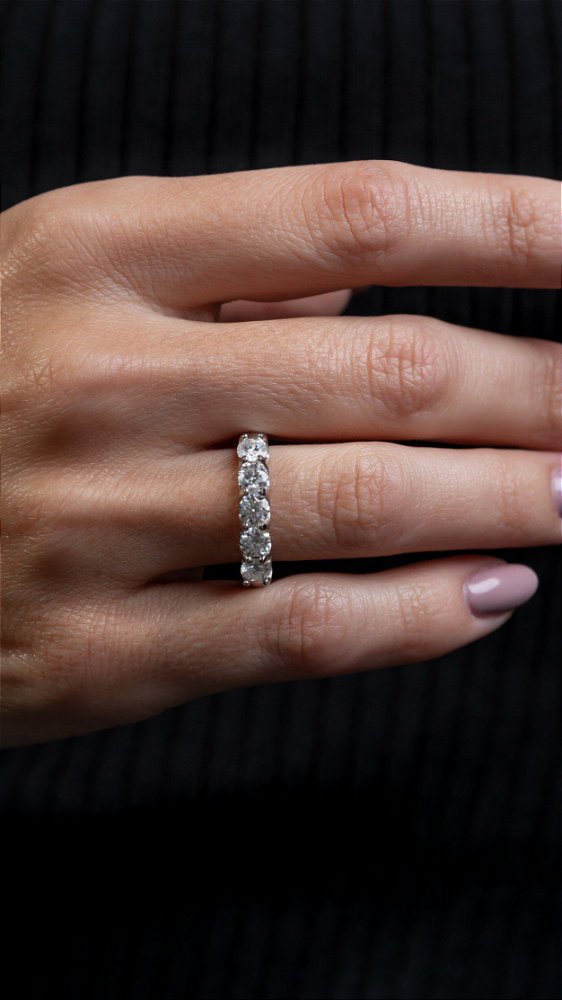Anel Meio Aparador Moissanite