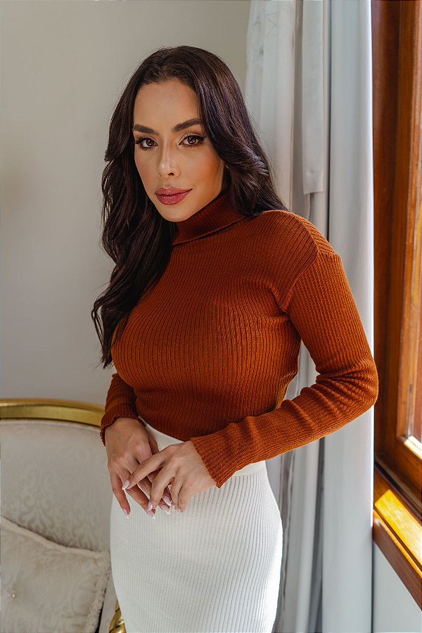 Blusa Manga Longa Gola Rolê - Clara