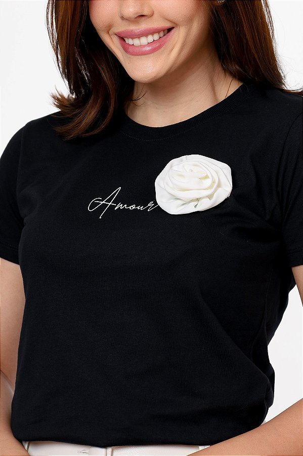 T-shirt - Amour Flor Aplicação