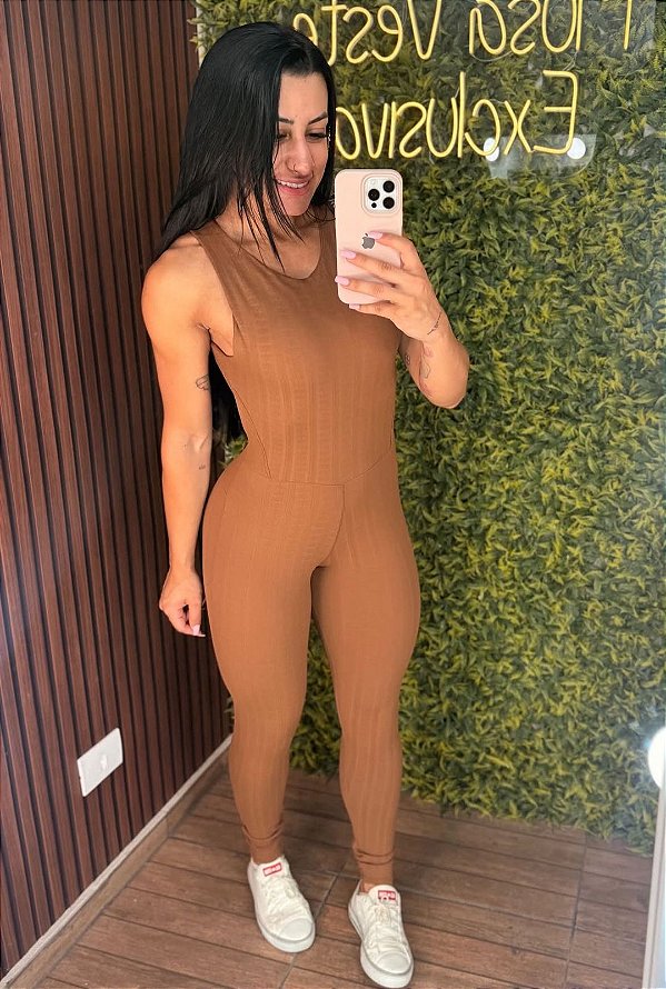 Macacão Tradicional Jacquard Marrom -M/G/GG