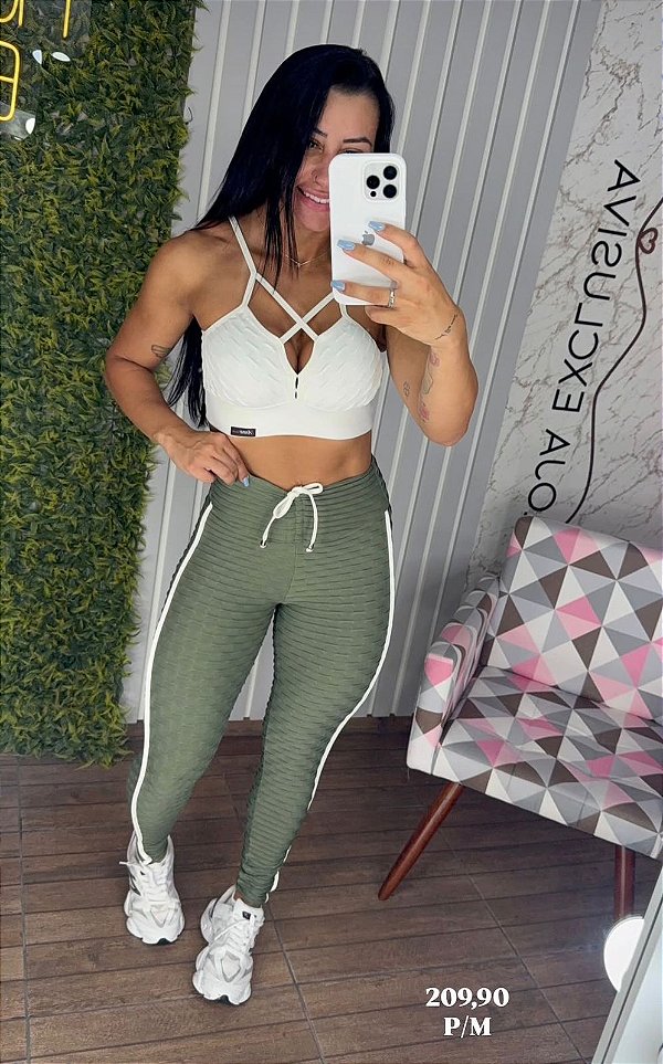 Conjunto Semi Empina Brocado Verde/Off -P/M