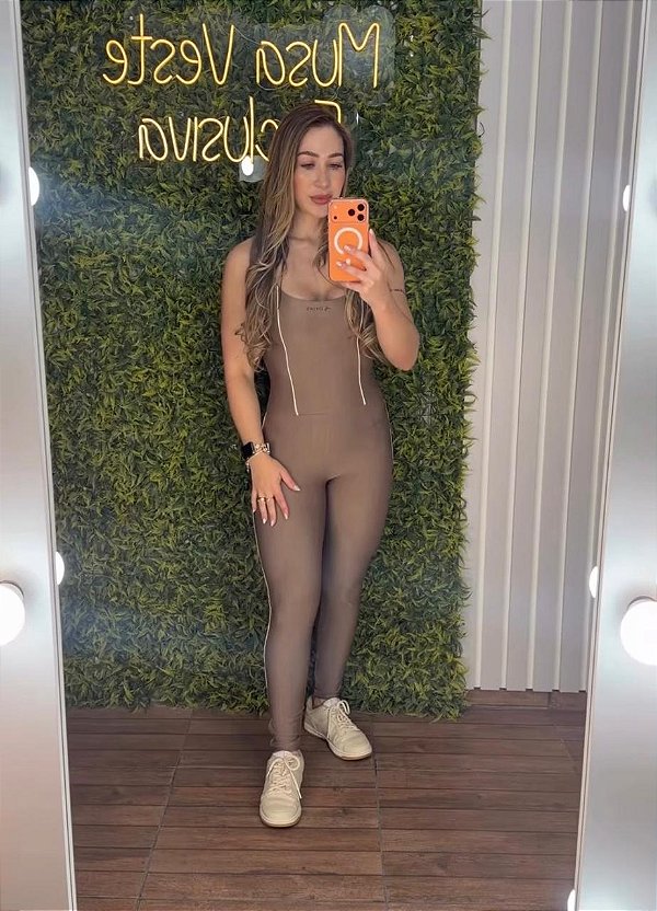 Macacão Tradicional Hope Glossy Coffe - Tamanho único 38 a 42