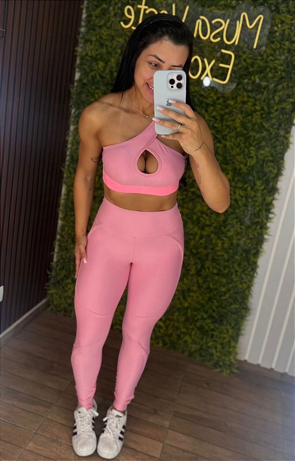 Conjunto Tradicional Carolyne Rosa - P/M