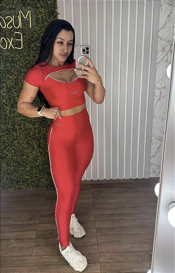 Conjunto Tradicional Vermelho Glossy -Tamanho único 38 a 42