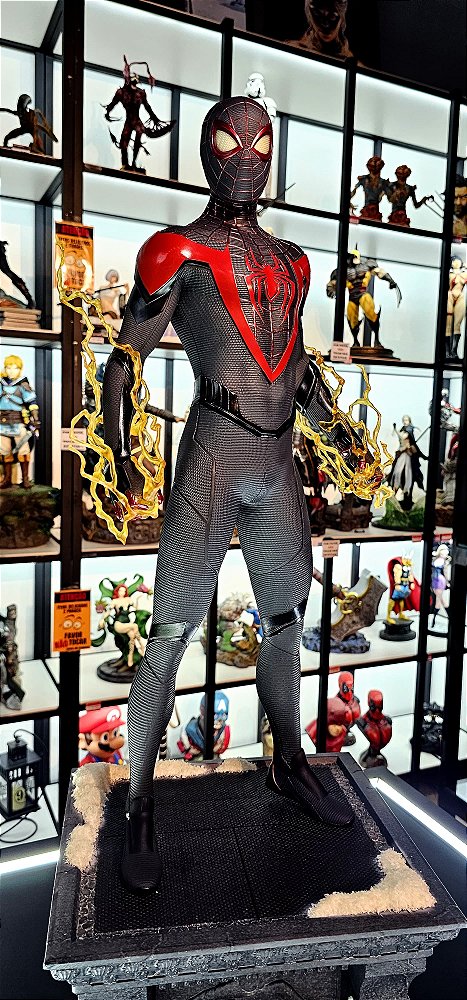 ESTÁTUA MARVEL SPIDER-MAN MILES MORALES - PCS - 1:3