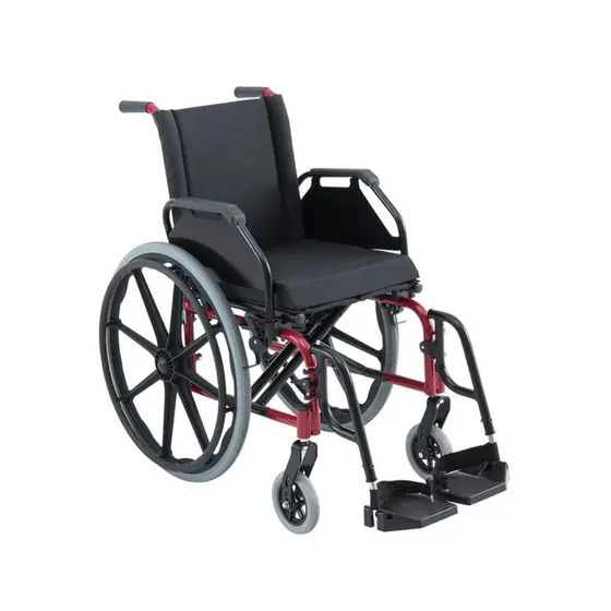 Cadeira de rodas manual dobrável em aço carbono braços rebatíveis KE - Ortobras