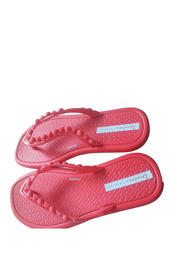Chinelo rosa escuro infantil ipanema menina formato pirâmide na tira antiderrapante nos tamanhos 23 a 32