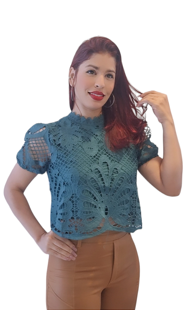BLUSA CROPPED EM RENDA