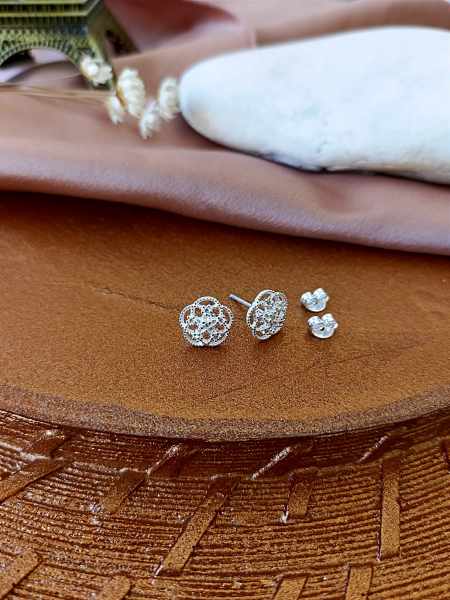 Brinco Flor Cravejada - Prata 925 - MB175-1432