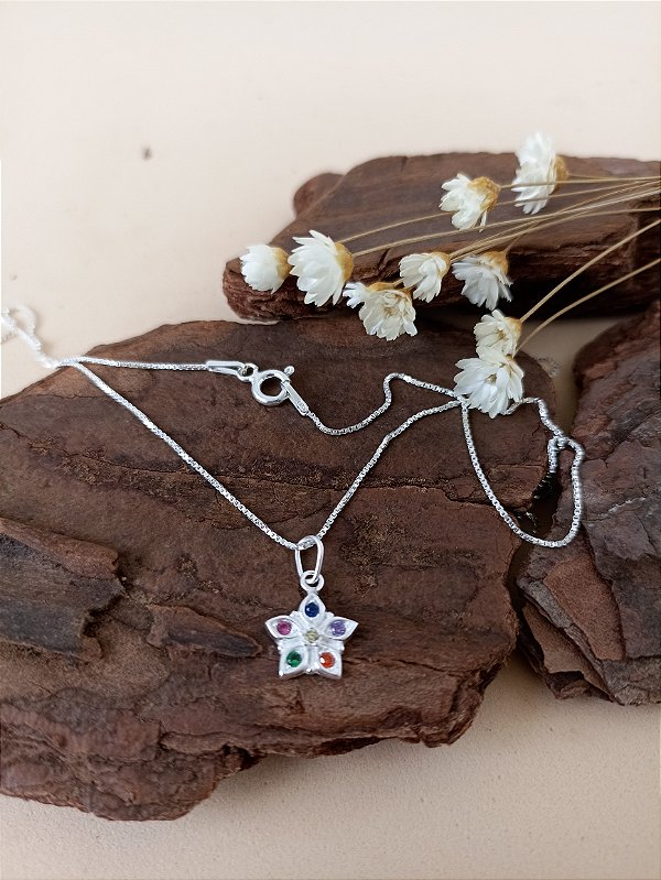 Gargantilha Flor Com Zircônias Color - Prata 925