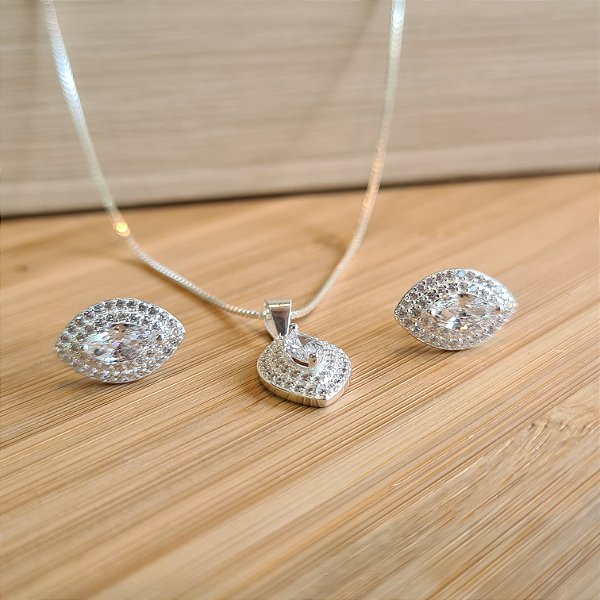 Conjunto Navete Cravejado com Zircônias - Prata 925 - MCJ46-61152